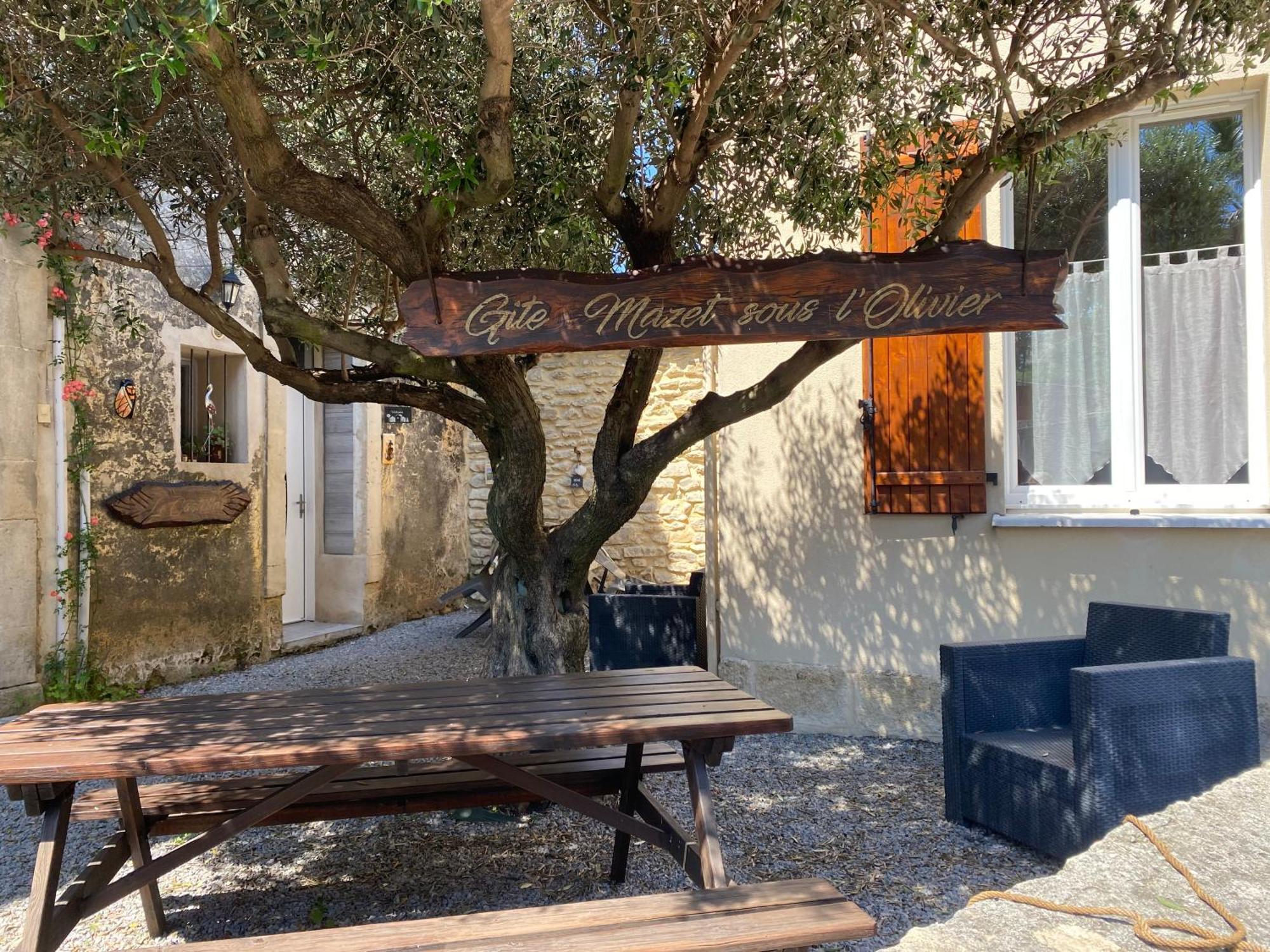 Les Sous L' Olivier En Camargue * Vauvert